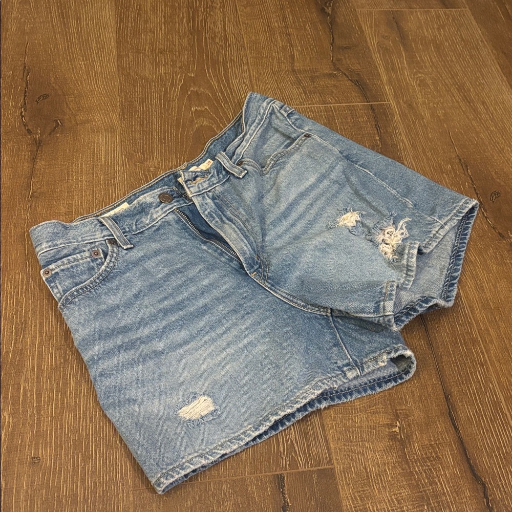 Levi’s shorts